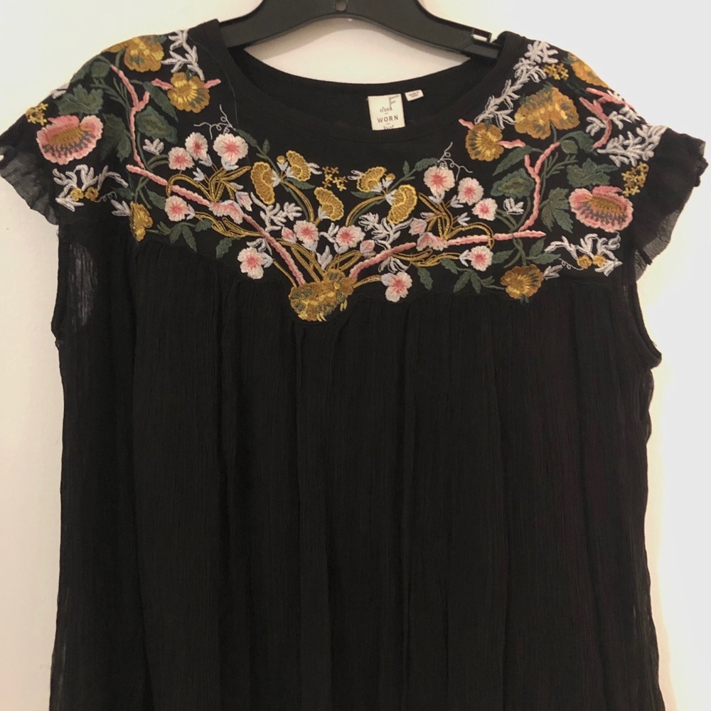 NEW! Anthropologie Floral Embroidered Top